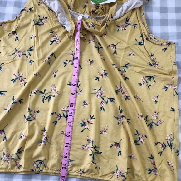2/40$ 𝅺REITMANS eco responsible liberty floral tank top in XXL yellow - Picture 6 of 10